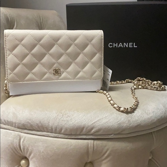 chanel woc white